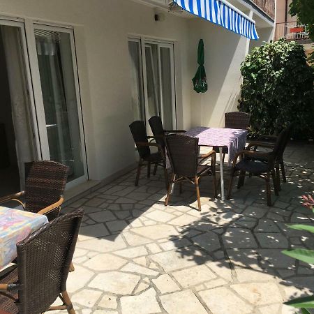 Apartments Paco & Bony Ловран Екстериор снимка